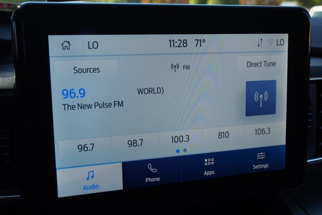 Certified 2022 Ford Explorer XLT w/ Equipment Group 202A image 31