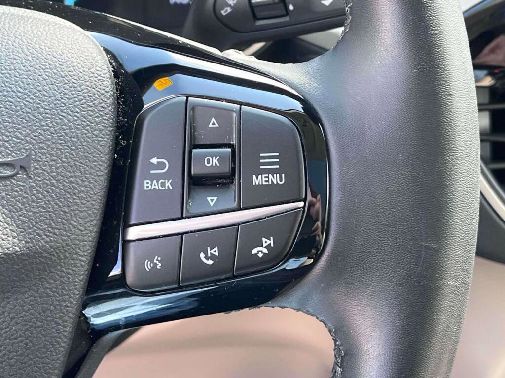 Certified 2022 Ford Escape SEL AWD/4WD image 35