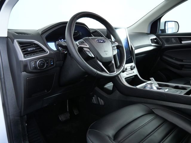 Certified 2024 Ford Edge SEL w/ Convenience Package AWD/4WD image 16