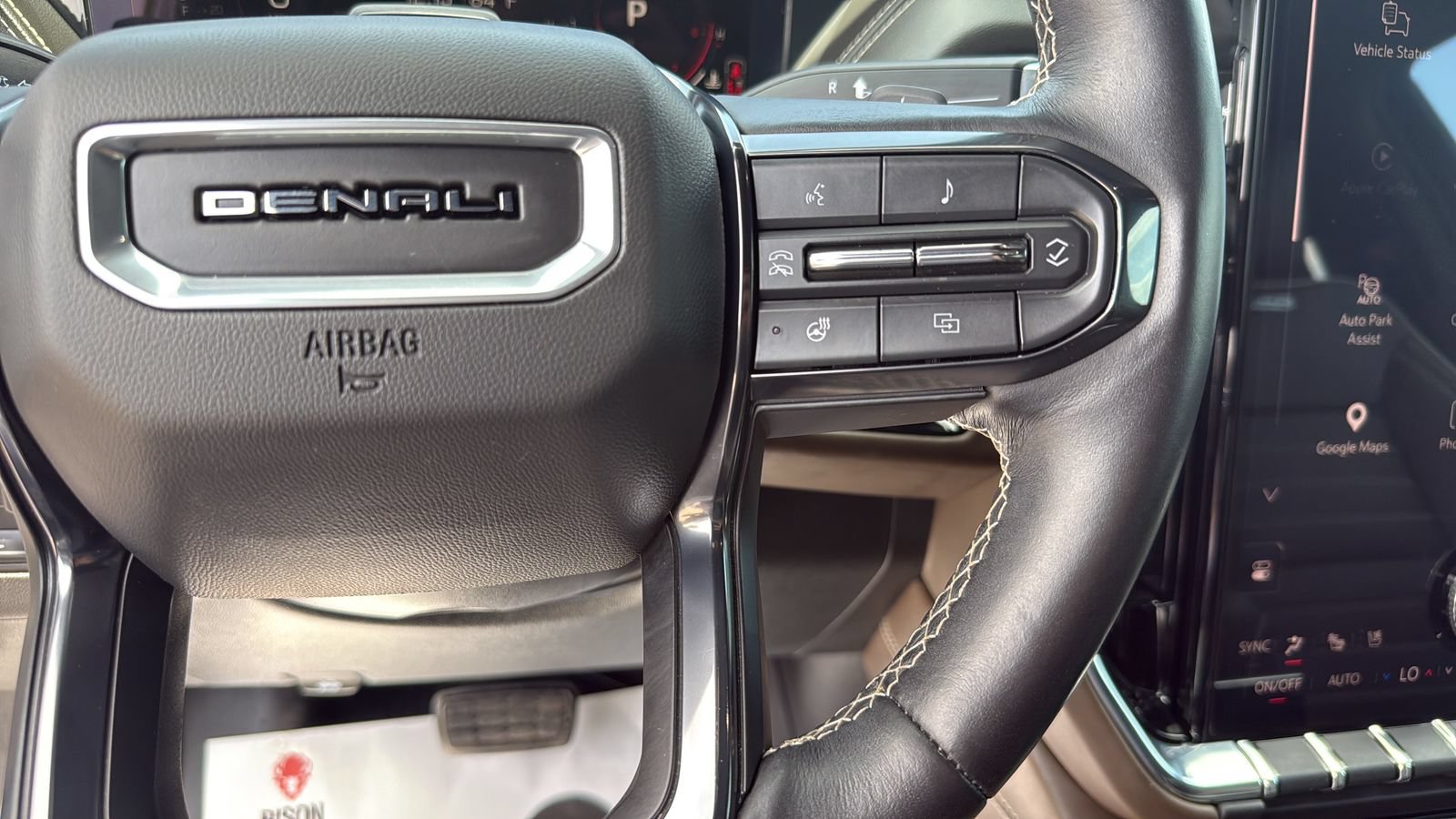 Used 2025 GMC Yukon Denali Ultimate AWD/4WD image 16