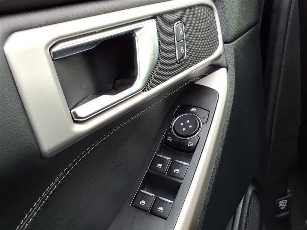 Certified 2022 Ford Explorer XLT w/ Class IV Trailer Tow Package image 14