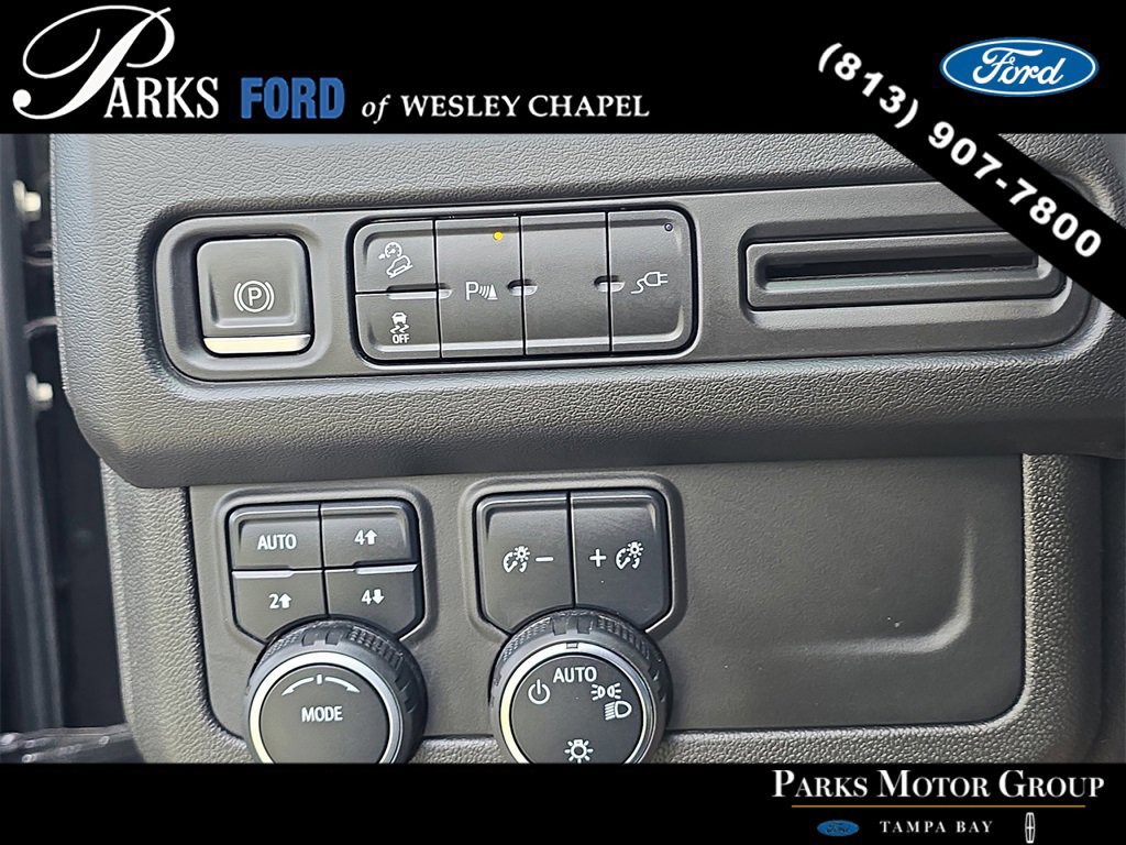 Used 2021 Chevrolet Tahoe Z71 w/ Rear Media and Nav Package image 31