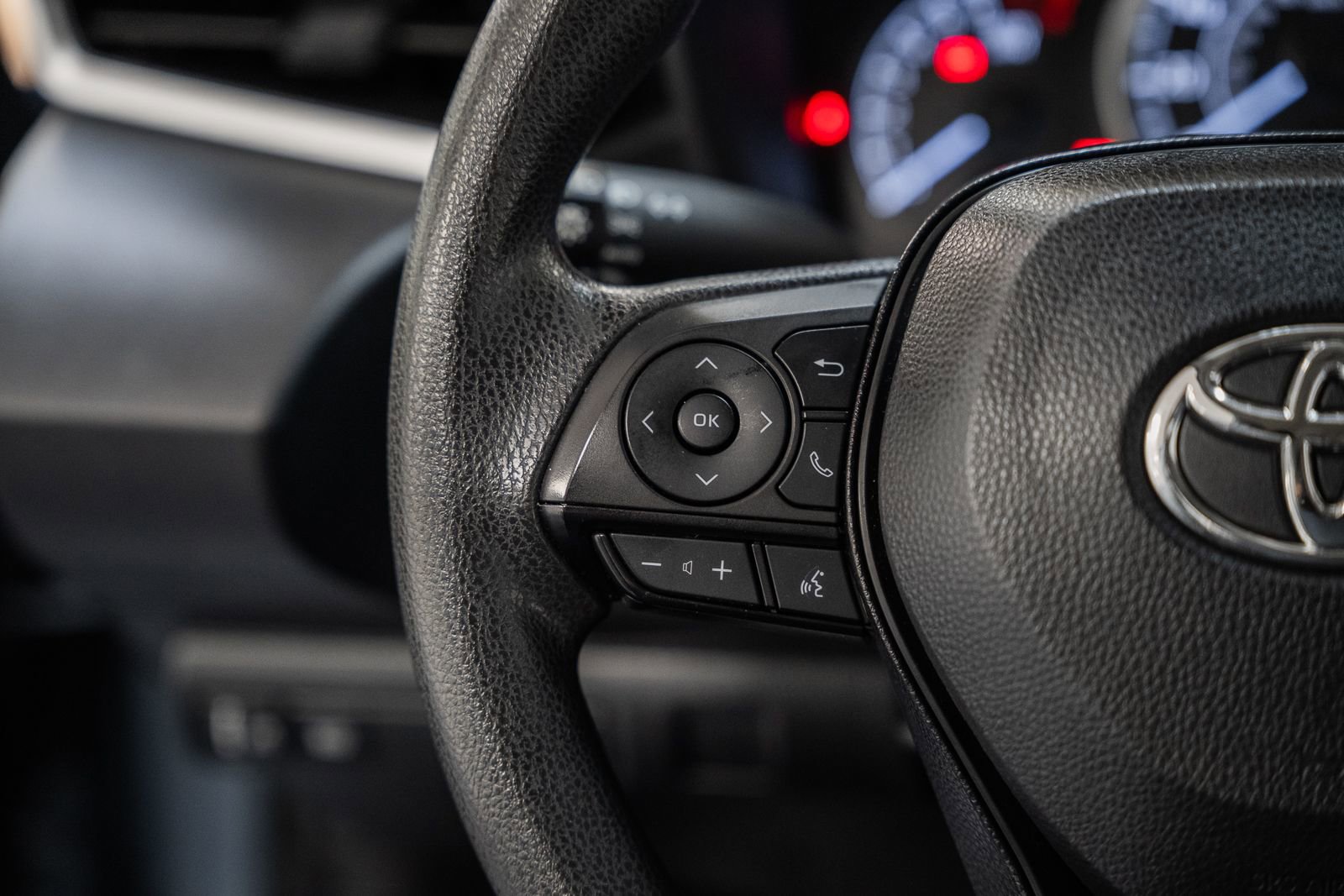 Used 2022 Toyota Corolla LE image 28