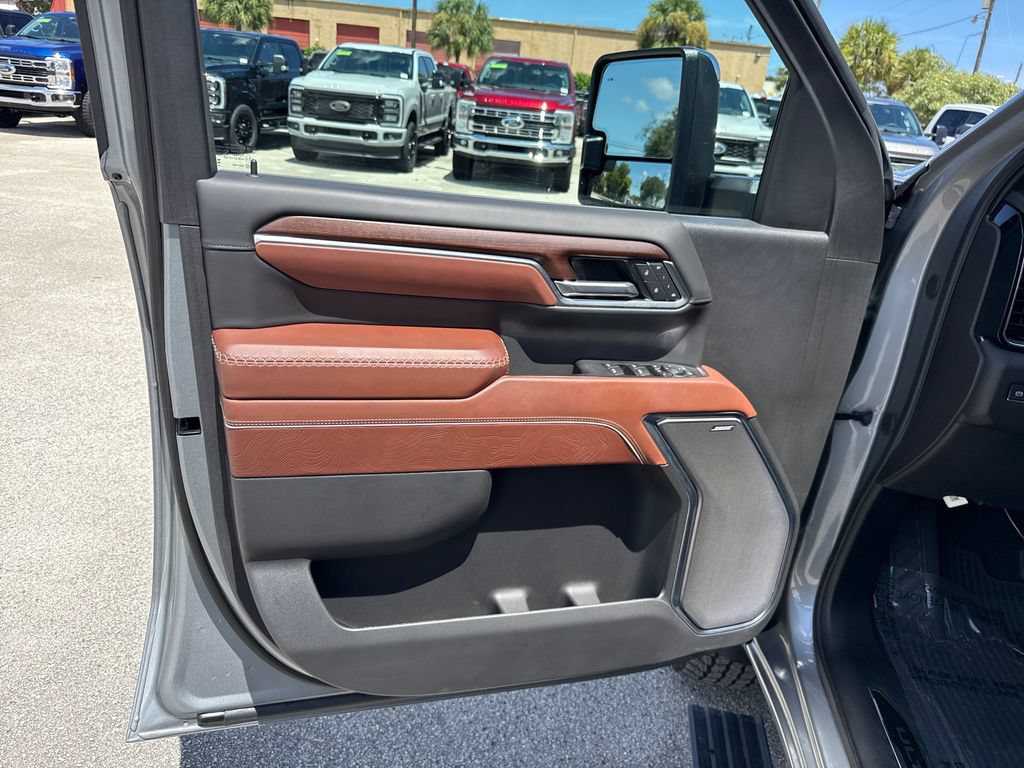 Used 2026 GMC Sierra 2500 Denali Ultimate AWD/4WD image 14