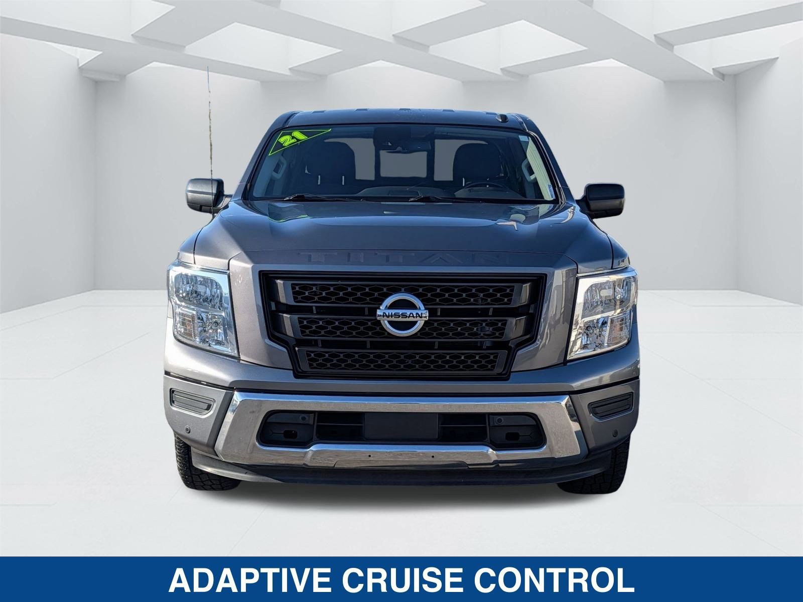 Used 2021 Nissan Titan SV w/ SV Convenience Package image 8