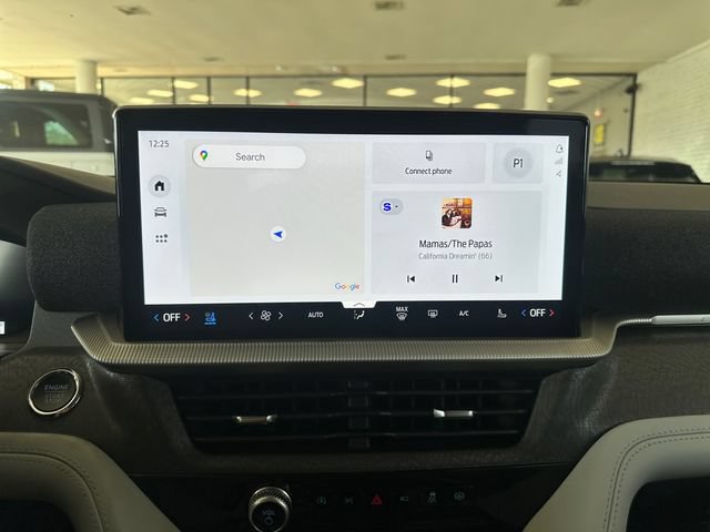 Certified 2025 Ford Explorer Platinum w/ Ultimate Package AWD/4WD image 21