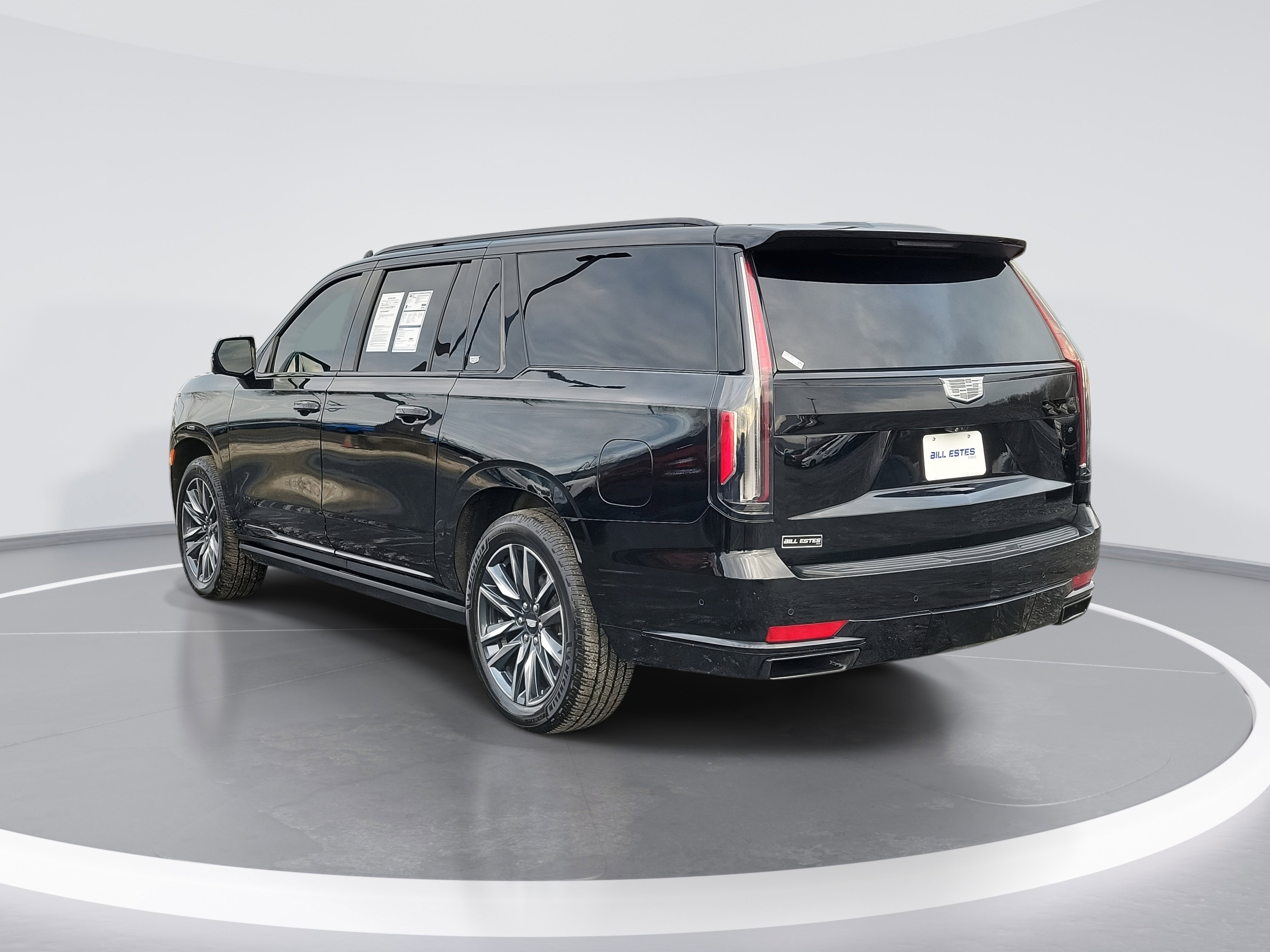 Used 2021 Cadillac Escalade ESV Sport Platinum image 4