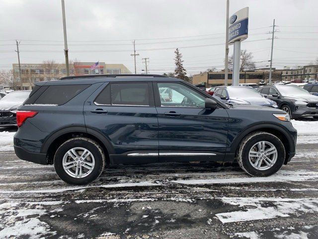 Certified 2022 Ford Explorer XLT w/ Equipment Group 202A image 2