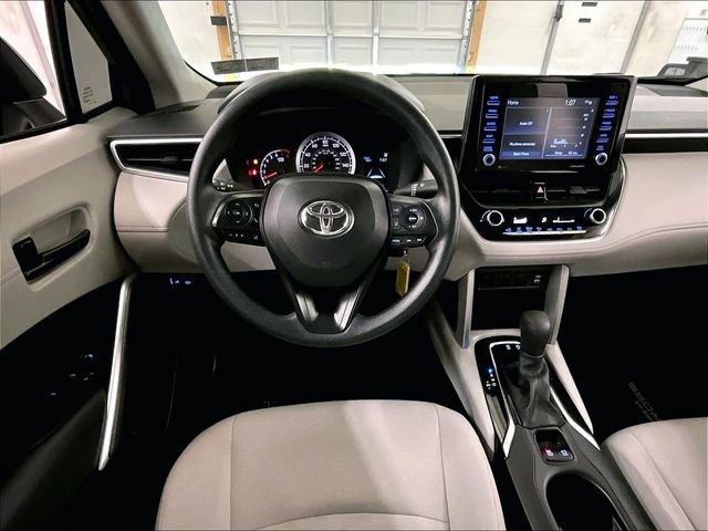 Used 2022 Toyota Corolla Cross L FWD image 5