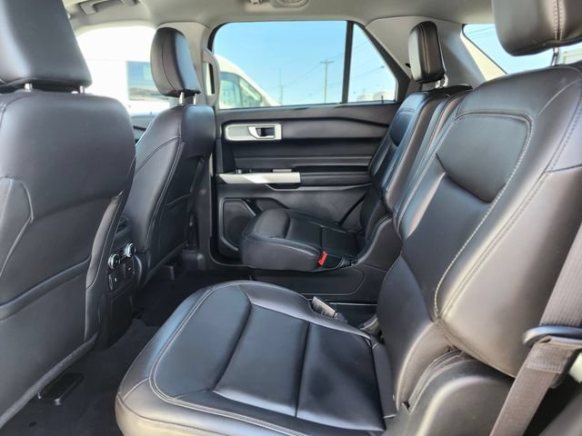 Certified 2022 Ford Explorer XLT w/ Equipment Group 202A AWD/4WD image 16