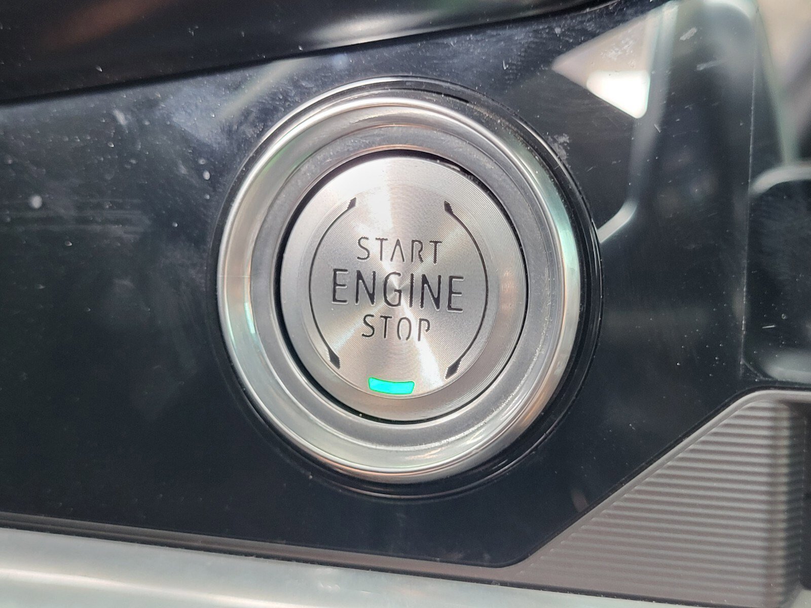 Used 2021 Chevrolet Corvette Stingray Premium Cpe w/ Z51 Performance Package image 18