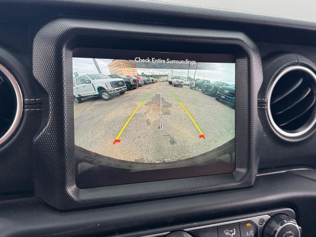 Used 2023 Jeep Wrangler Unlimited Sahara w/ Cold Weather Group AWD/4WD image 20