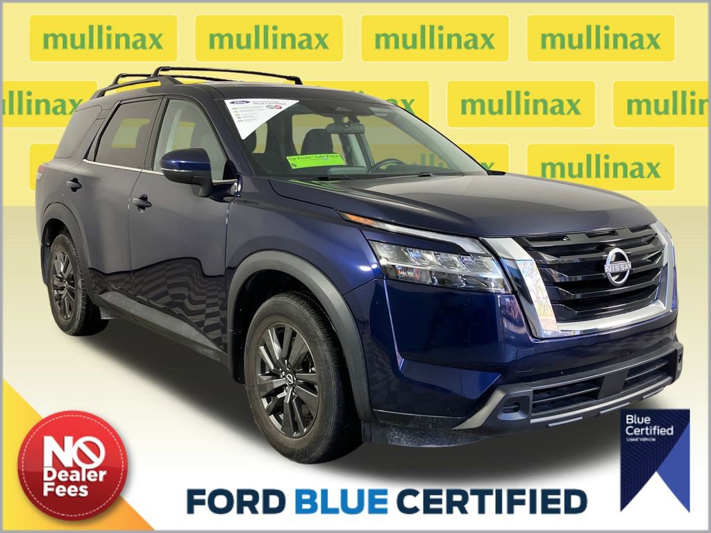 Used 2022 Nissan Pathfinder SV w/ SV Premium Package