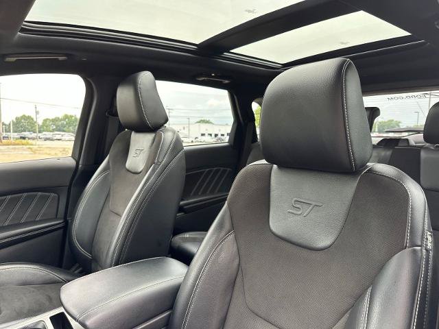 Certified 2022 Ford Edge ST w/ Equipment Group 401A AWD/4WD image 4