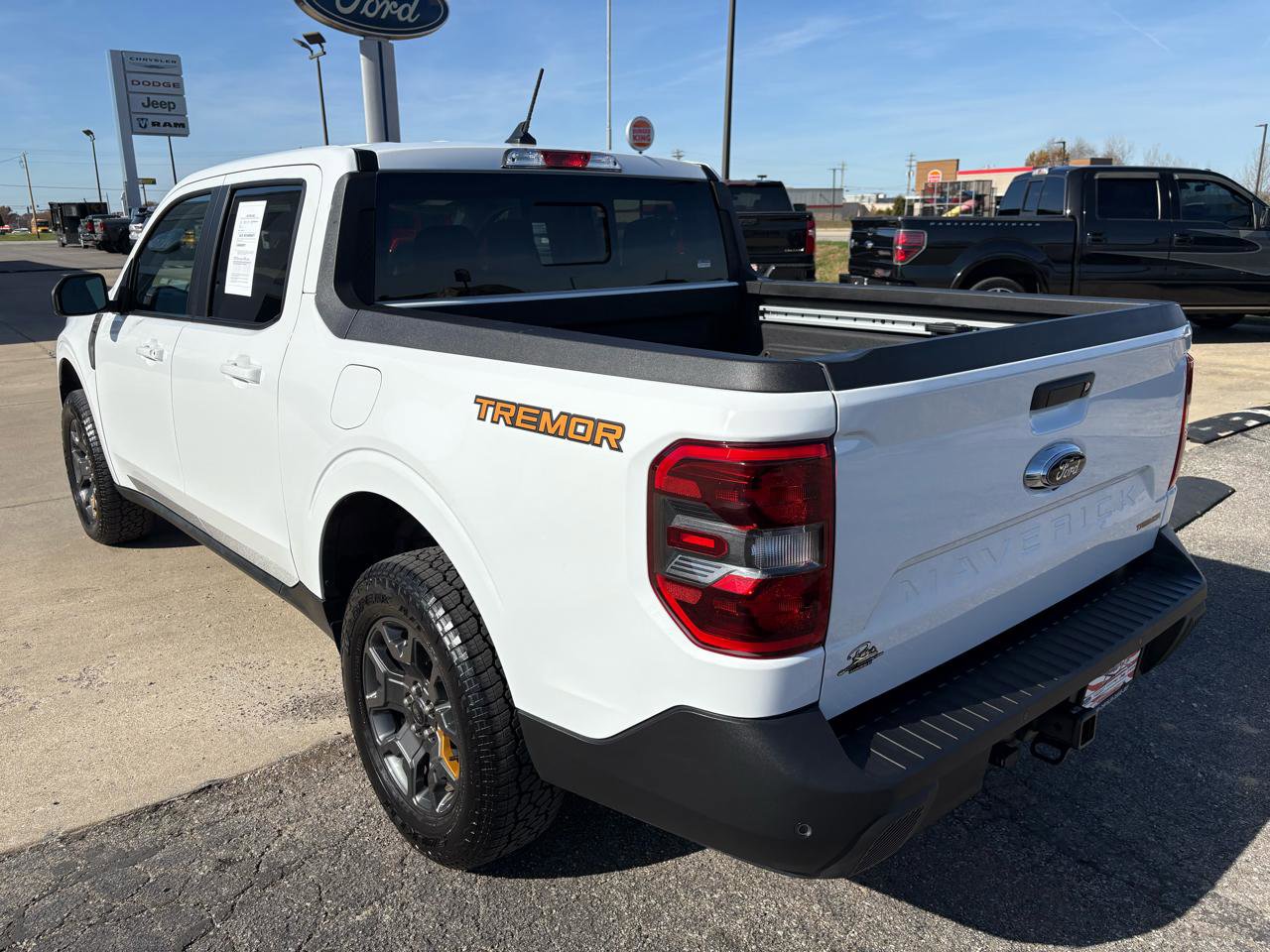 Certified 2024 Ford Maverick Tremor w/ Tremor Off-Road Package AWD/4WD image 5
