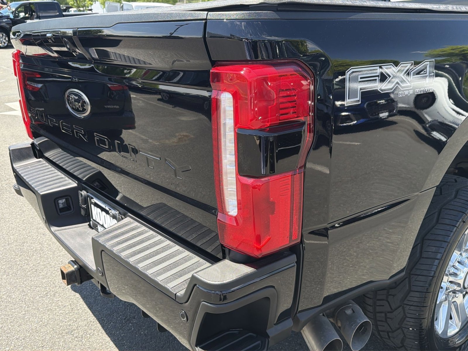 Certified 2025 Ford F250 Lariat w/ Black Appearance Package AWD/4WD image 19