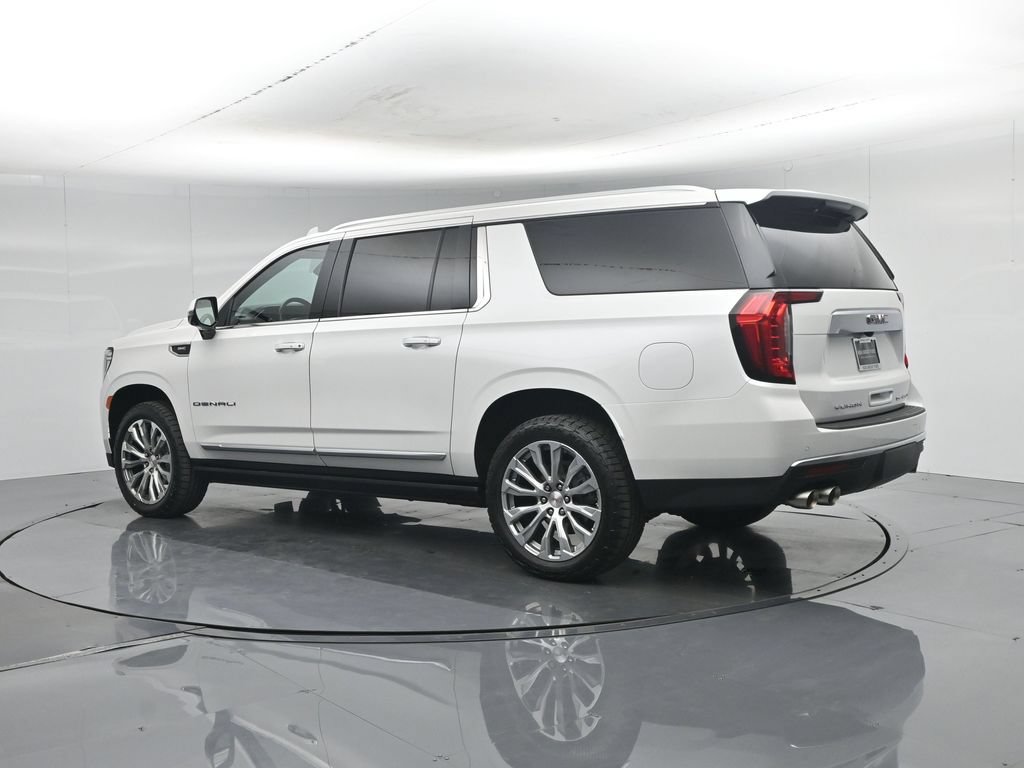 Used 2023 GMC Yukon XL Denali AWD/4WD image 7
