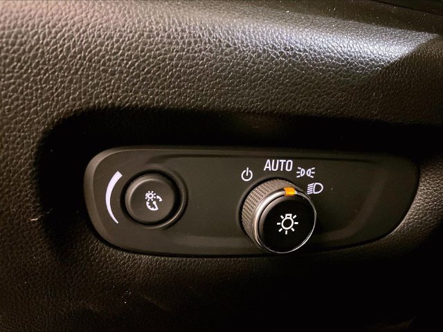 Used 2022 Chevrolet Traverse LT AWD/4WD image 31
