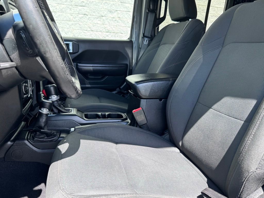 Used 2020 Jeep Gladiator Sport w/ Quick Order Package 24S AWD/4WD image 15