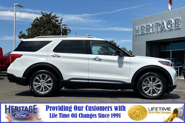 Certified 2022 Ford Explorer Limited w/ Equipment Group 301A image 3