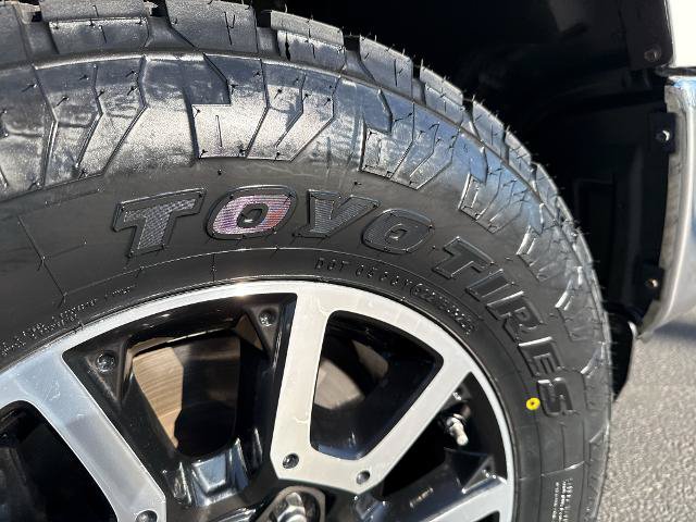 Used 2018 Toyota Tundra Limited w/ Limited Premium Package AWD/4WD image 11