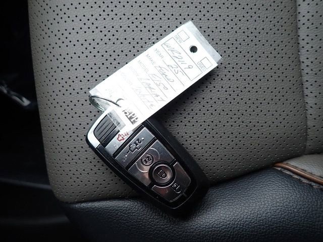 Certified 2025 Ford F150 Lariat w/ Equipment Group 501A Mid image 31