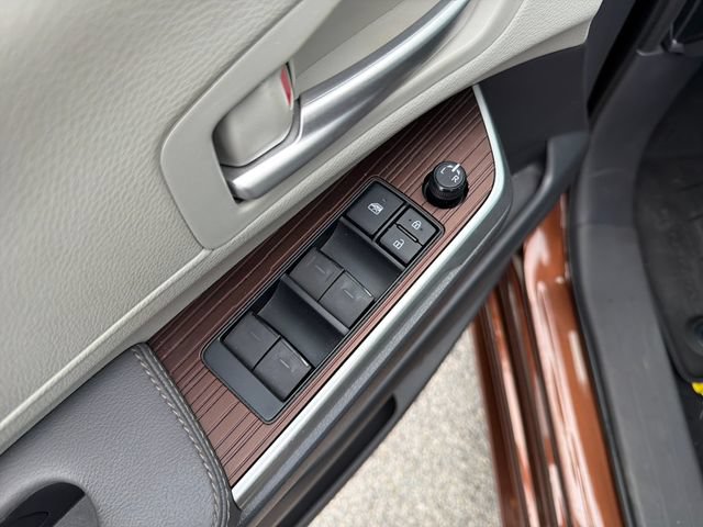 Used 2022 Toyota Sienna XLE FWD image 13