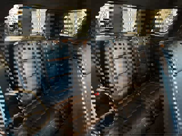 Certified 2019 Ford Explorer XLT w/ Equipment Group 202A image 33