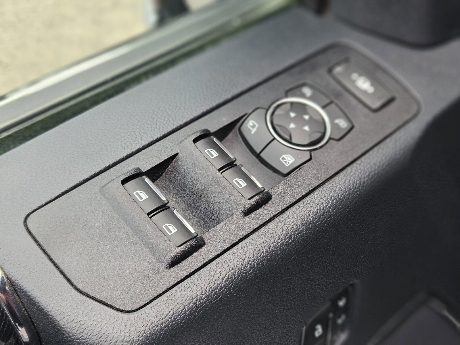 Certified 2022 Ford F250 Platinum w/ FX4 Off-Road Package image 19