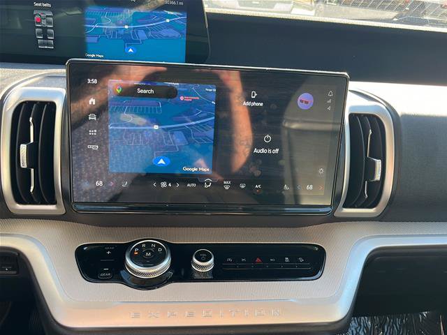 Certified 2025 Ford Expedition Active AWD/4WD image 14