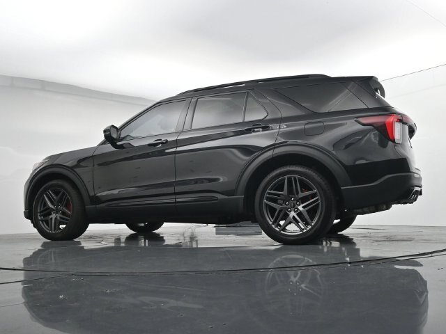 Certified 2025 Ford Explorer ST AWD/4WD image 39