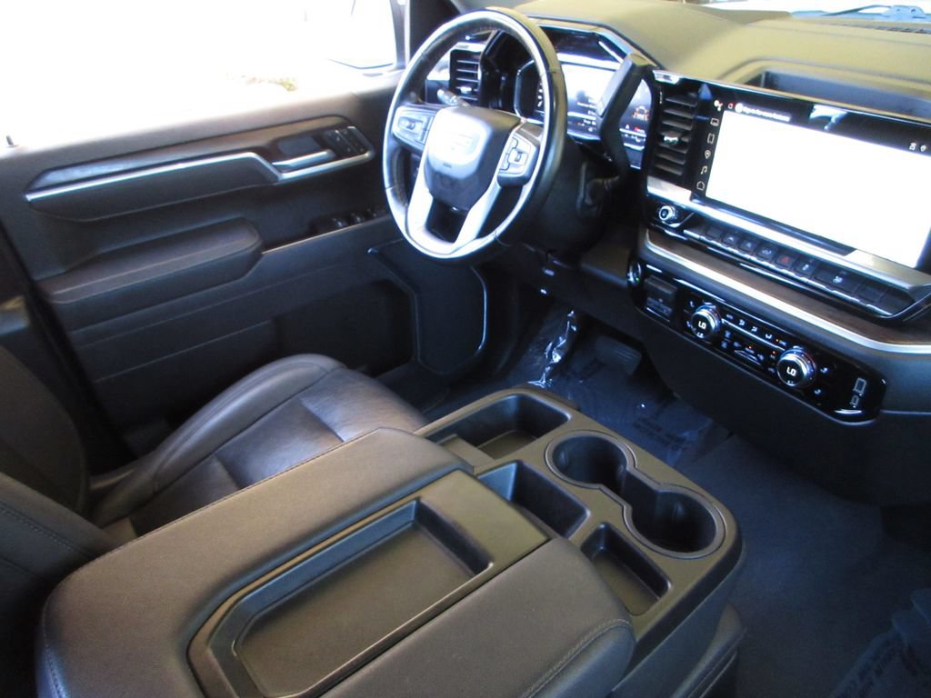 Used 2025 GMC Sierra 1500 SLT RWD image 21