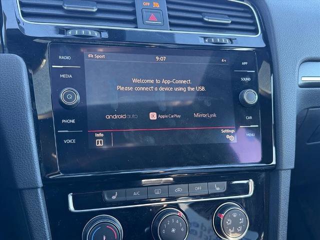 Used 2018 Volkswagen GTI SE image 21