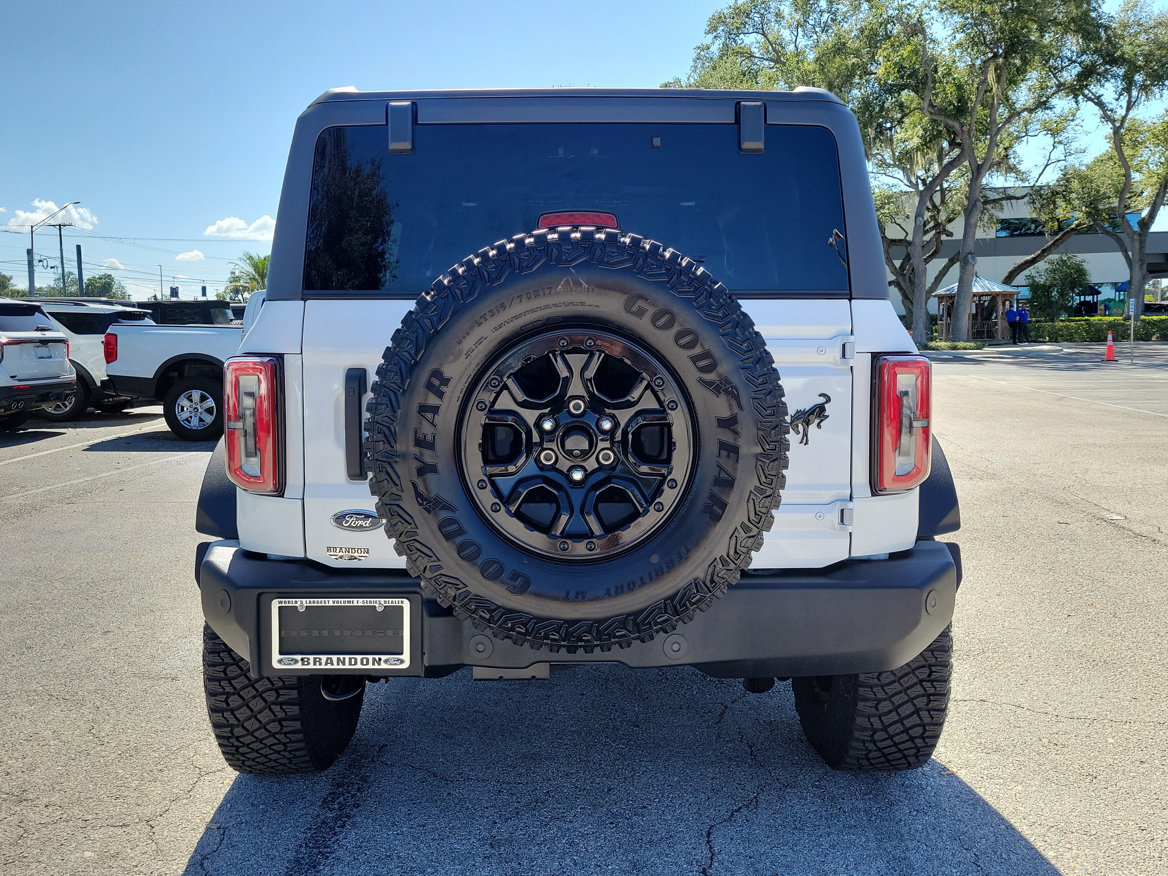Certified 2024 Ford Bronco Wildtrak AWD/4WD image 8