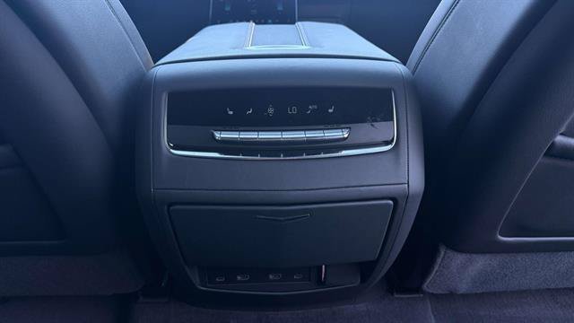 Used 2025 Cadillac Escalade ESV Sport w/ Touring Package AWD/4WD image 27