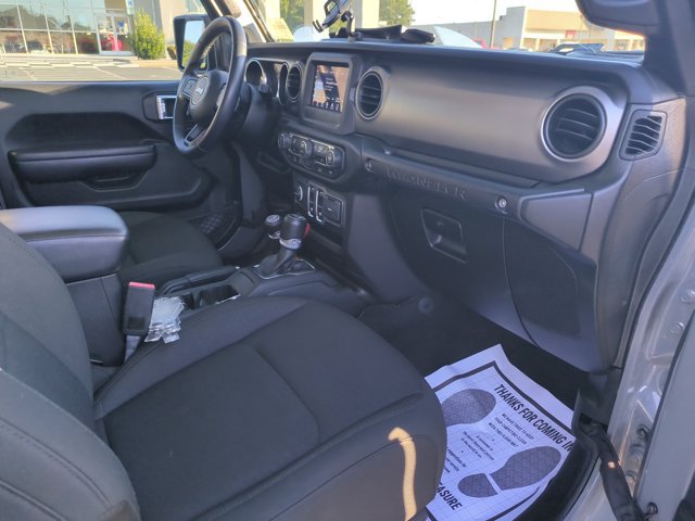 Used 2021 Jeep Wrangler Sport AWD/4WD image 32
