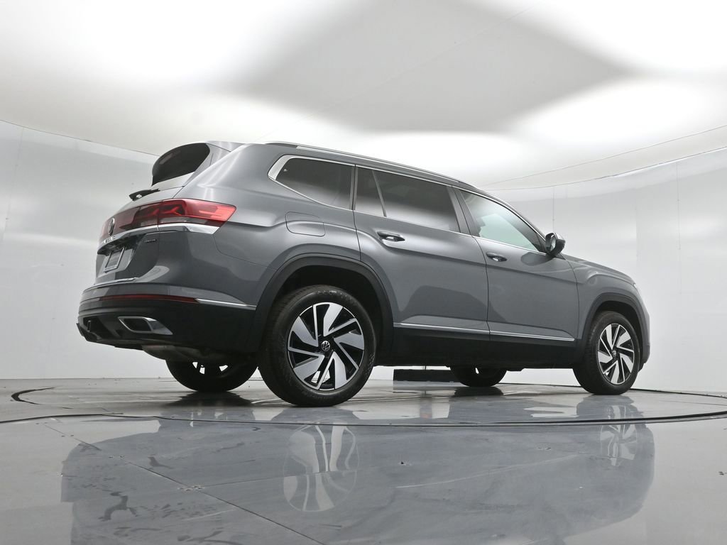 Used 2025 Volkswagen Atlas SEL AWD/4WD image 15