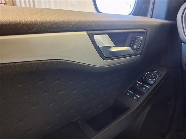 Certified 2020 Ford Escape SE image 26