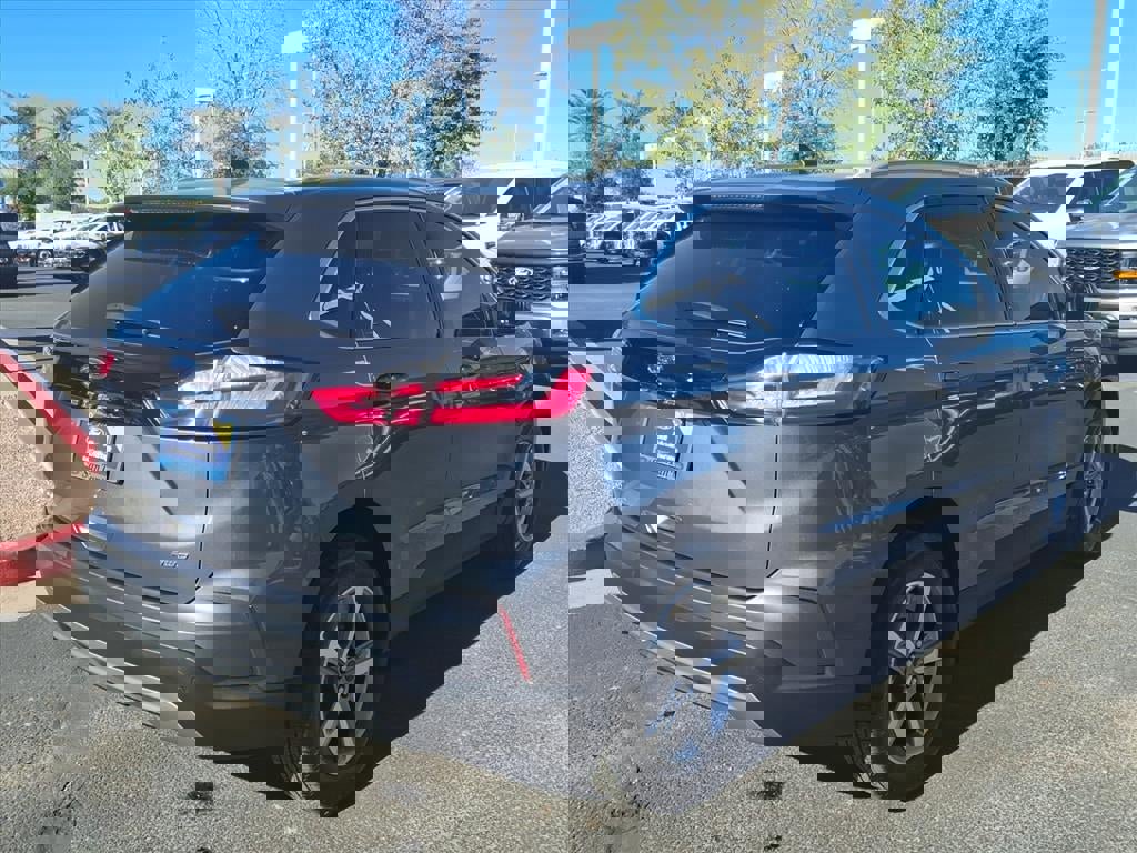 Certified 2024 Ford Edge SEL w/ Convenience Package image 4