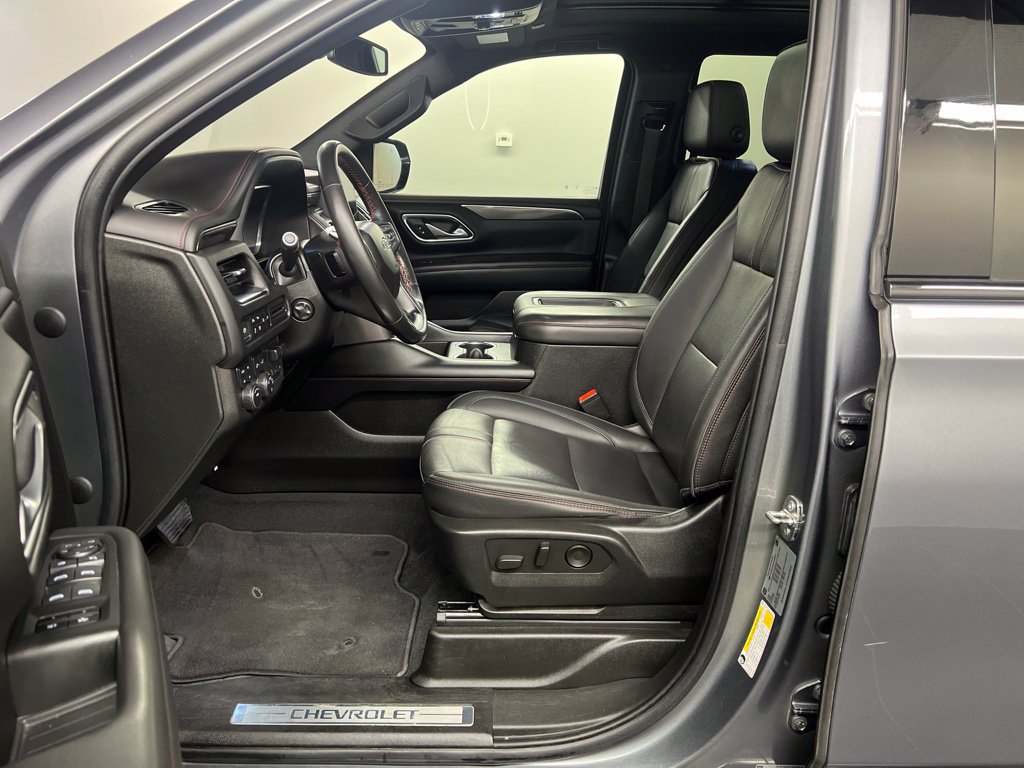 Used 2022 Chevrolet Tahoe RST w/ Luxury Package AWD/4WD image 21