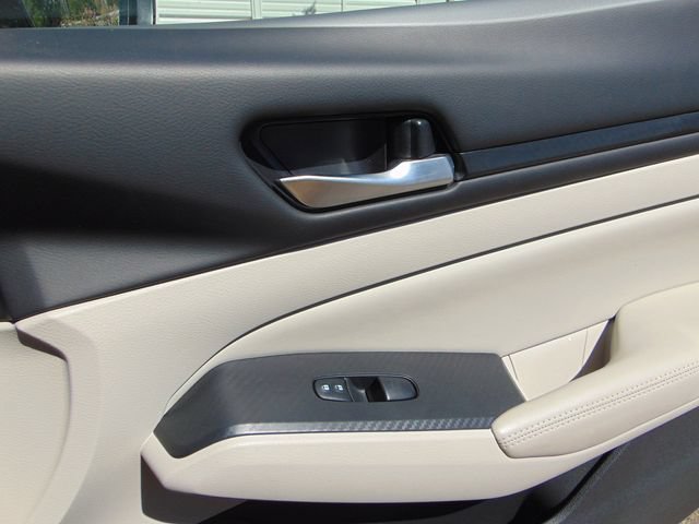 Used 2025 Nissan Altima 2.5 SV FWD image 26