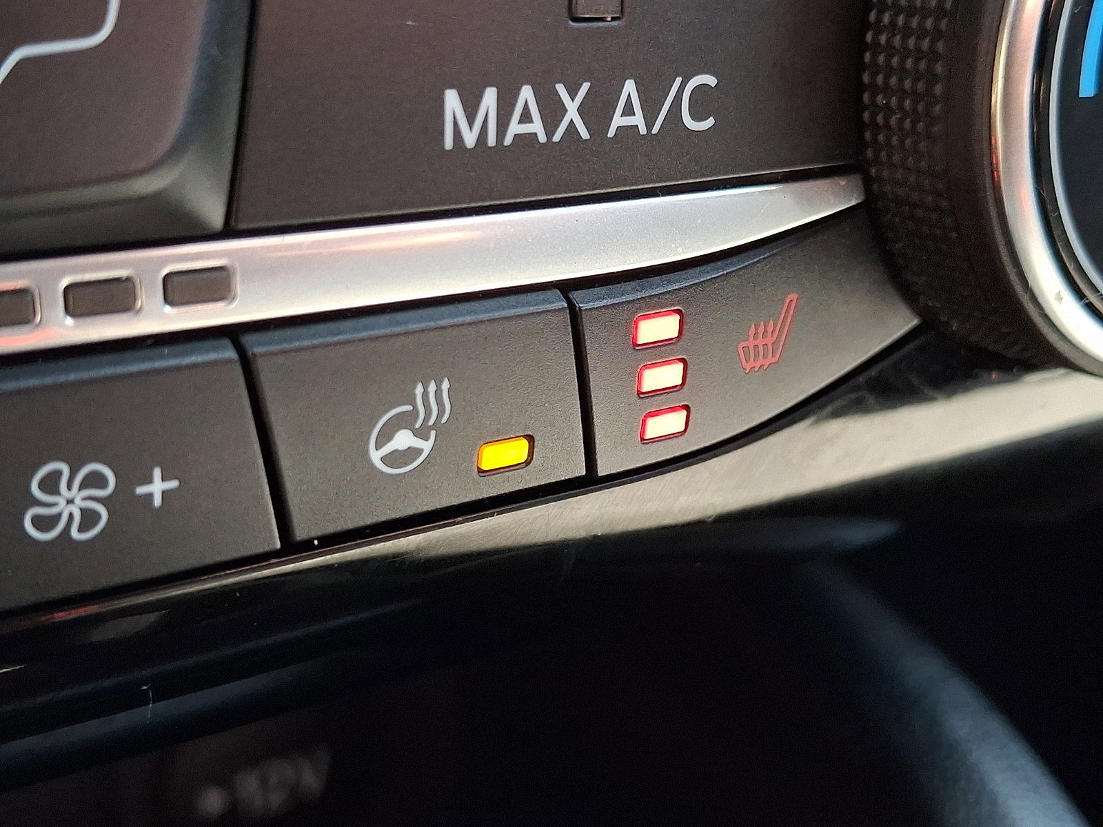 Certified 2022 Ford Escape SE w/ SE Sport Appearance Package AWD/4WD image 25