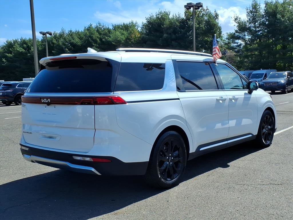 Used 2022 Kia Carnival SX Prestige image 7