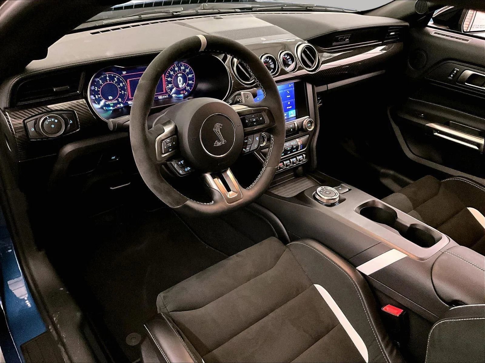 Certified 2020 Ford Mustang Shelby GT500 w/ Carbon Fiber Track Pack RWD image 12