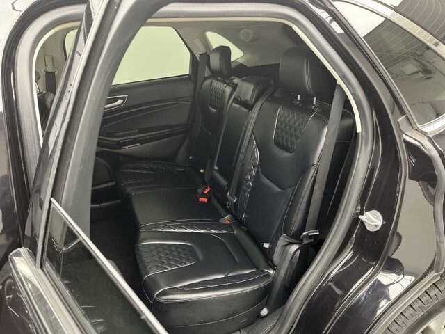 Certified 2024 Ford Edge Titanium AWD/4WD image 11
