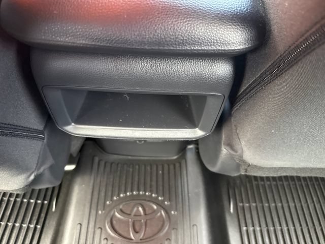 Used 2019 Toyota RAV4 LE AWD/4WD image 23