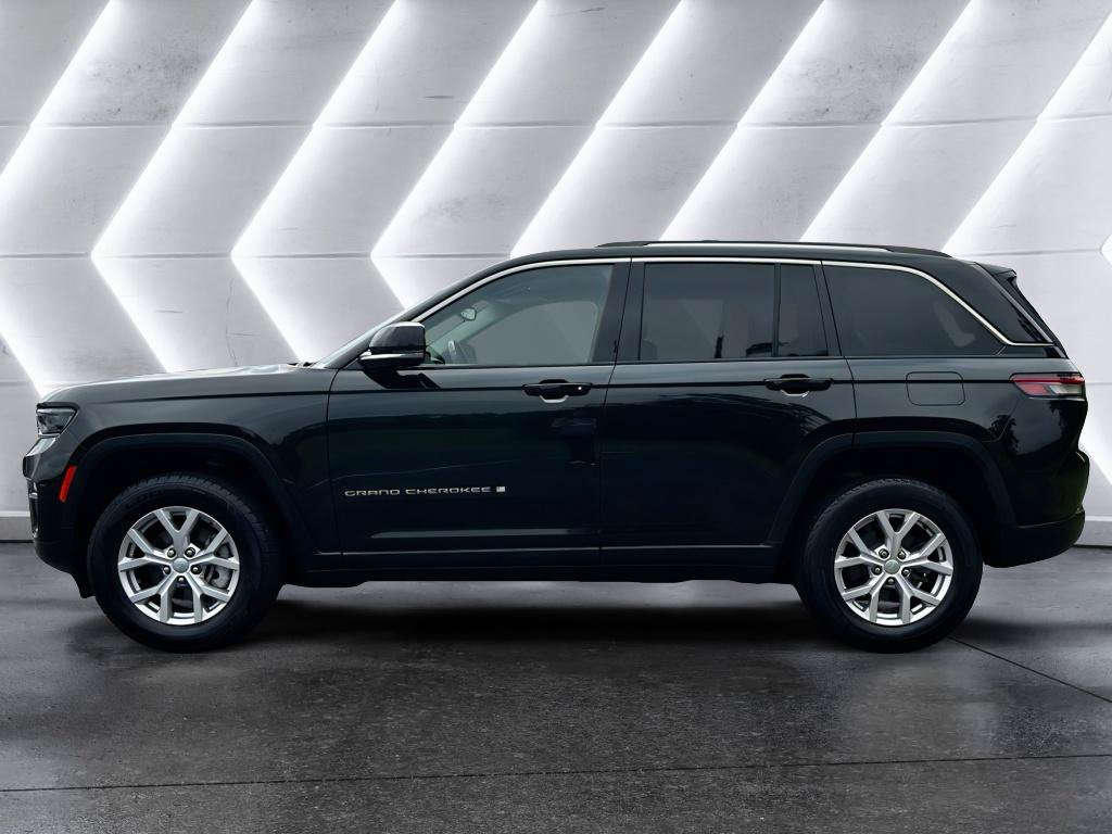 Used 2022 Jeep Grand Cherokee Limited AWD/4WD image 4