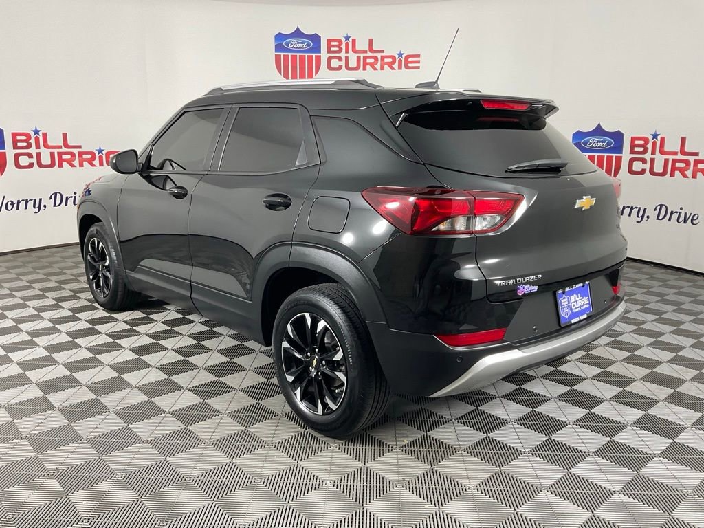 Used 2023 Chevrolet TrailBlazer LT w/ Convenience Package image 3