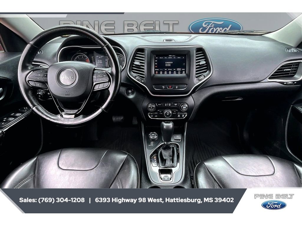 Used 2021 Jeep Cherokee Latitude Plus AWD/4WD image 12