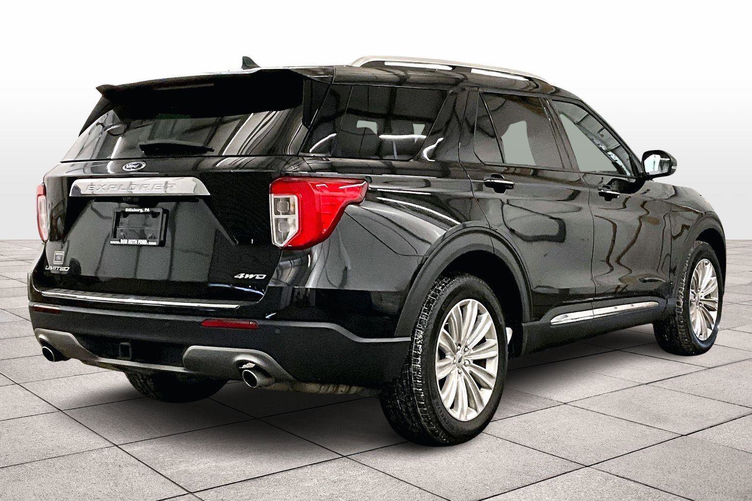 Certified 2023 Ford Explorer Limited w/ Limited Technology Package image 11